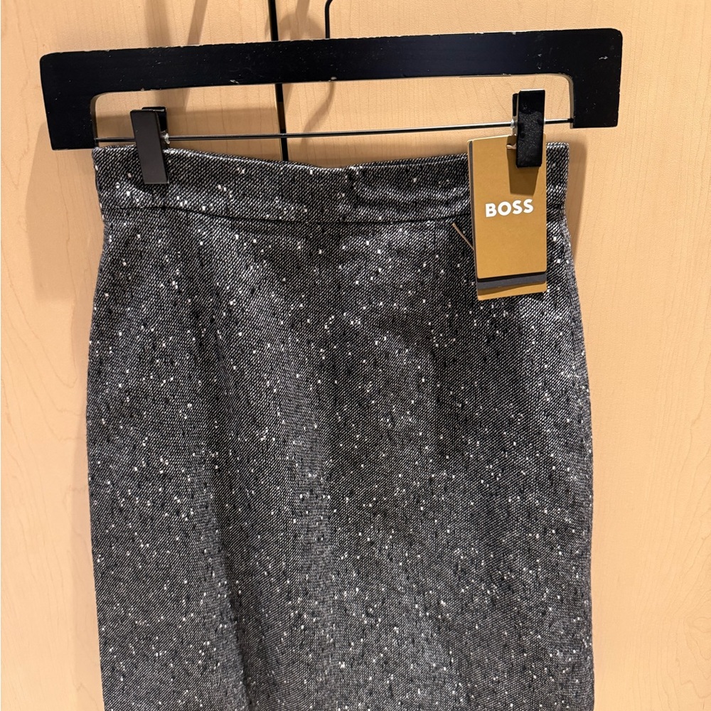 Hugo Boss tweed skirt new with tags